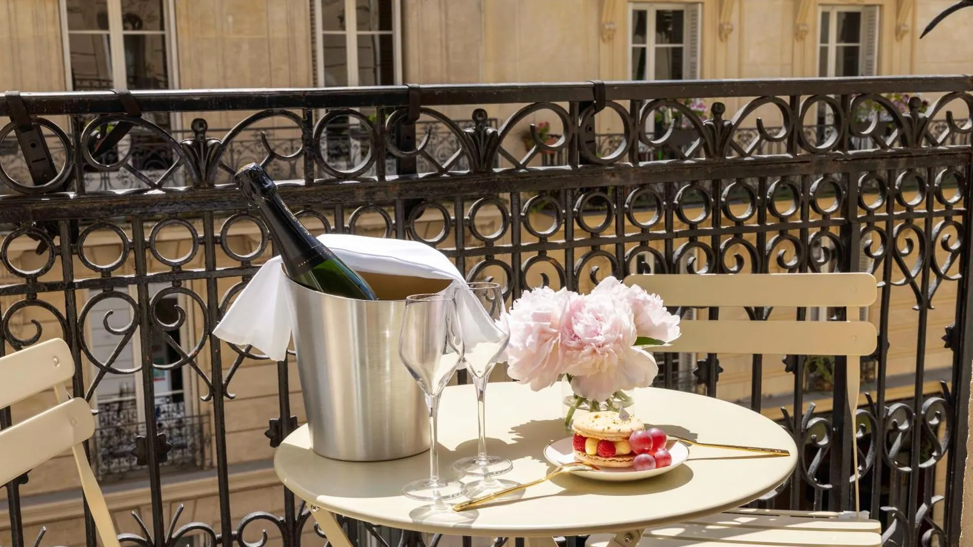 Hotel Le Cardinal Paris