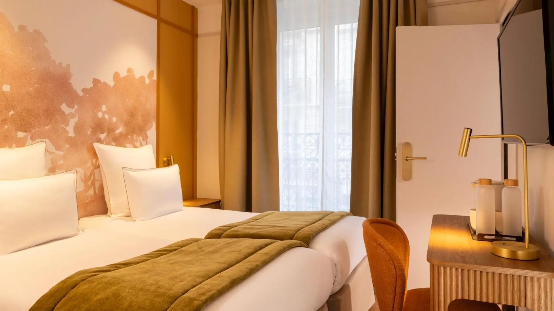 Hotel Le Cardinal Paris