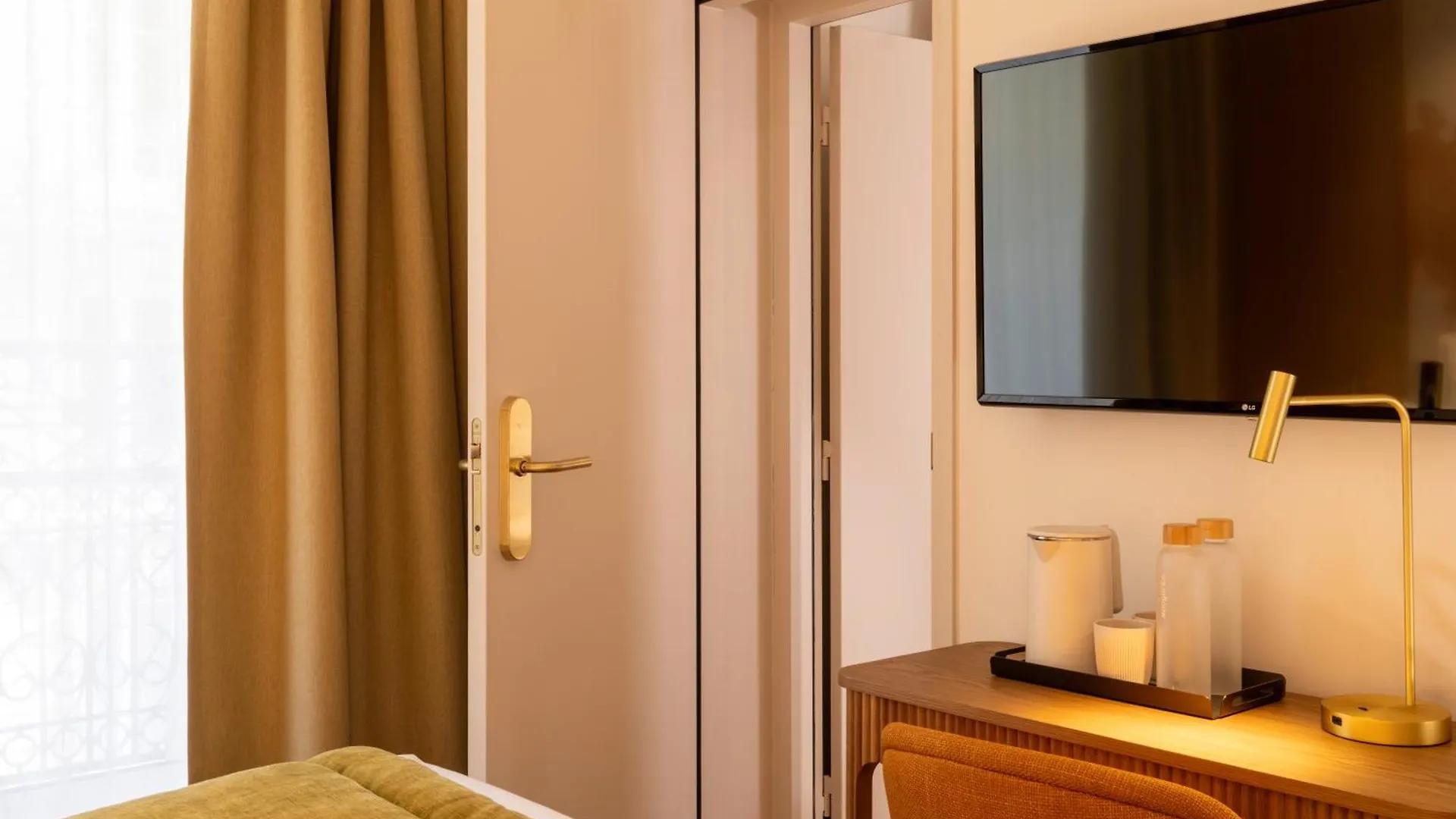 Hotel Le Cardinal Paris