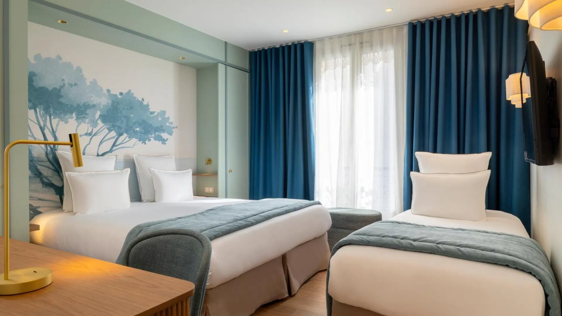 Hotel Le Cardinal Париж