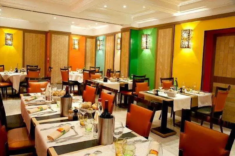 Hotel Le Cardinal Париж