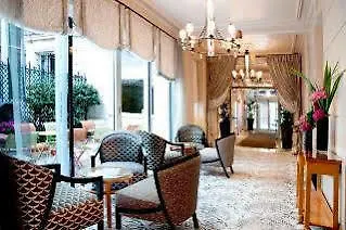 Hotel Le Cardinal Paris