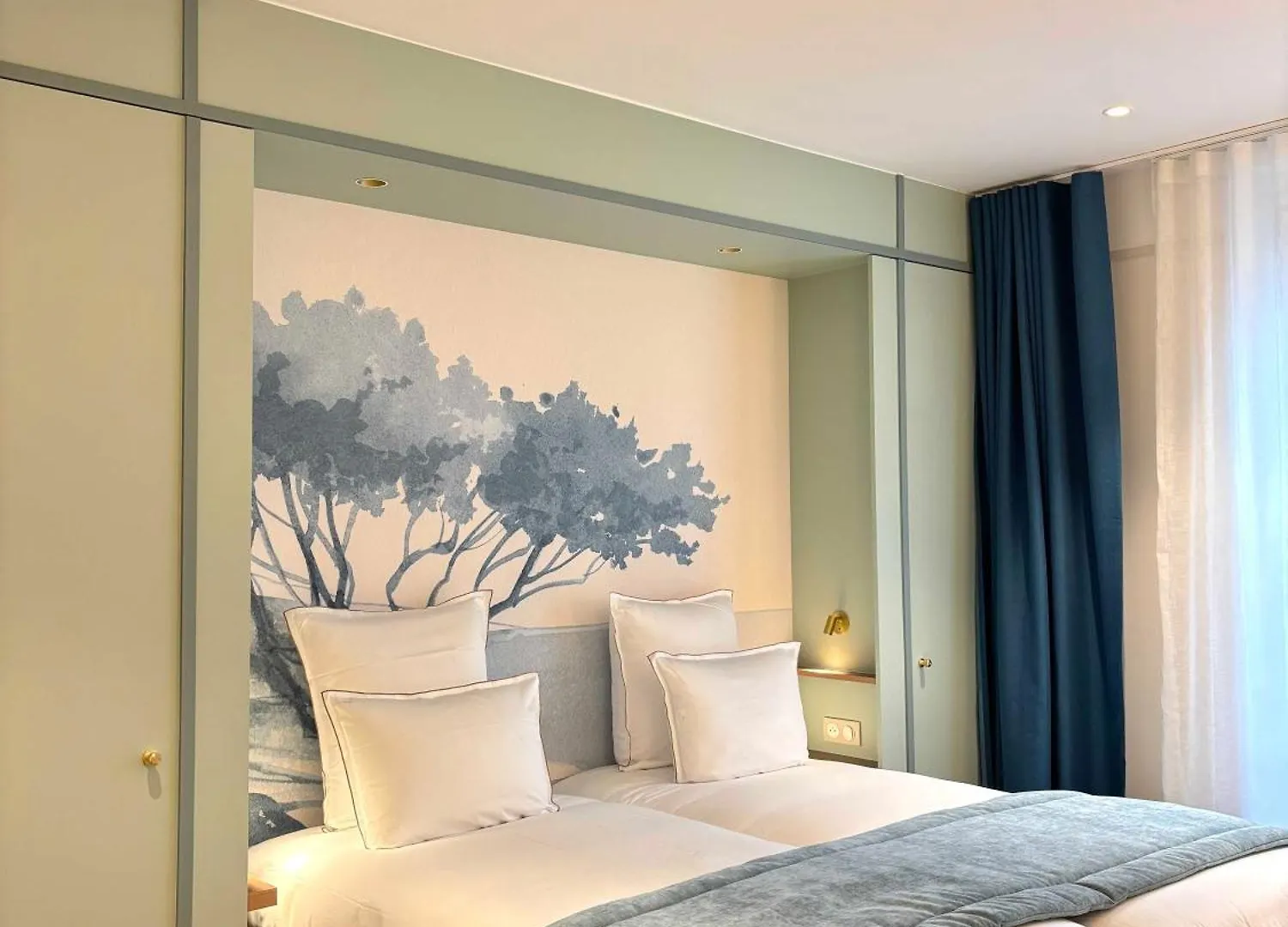 Hotel Le Cardinal Paris